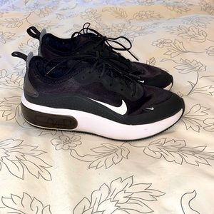 Womens Nike Air Max Dia